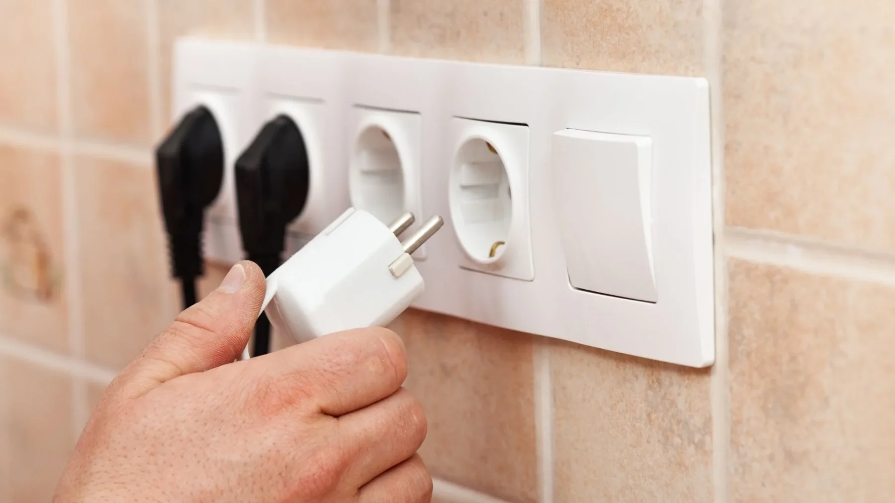 An Oven Uses a Lot of Electricity: Here Is How Much It Costs to Run